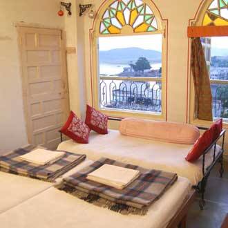 Hotel Lake Ghat Palace, Udaipur 2
